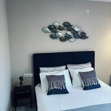 Charming 2-bed House In Vakantiehuis Kremastí