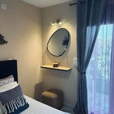 Charming 2-bed House In Vakantiehuis Kremastí