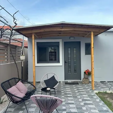 Vakantiehuis Charming 2-bed House In Kremastí